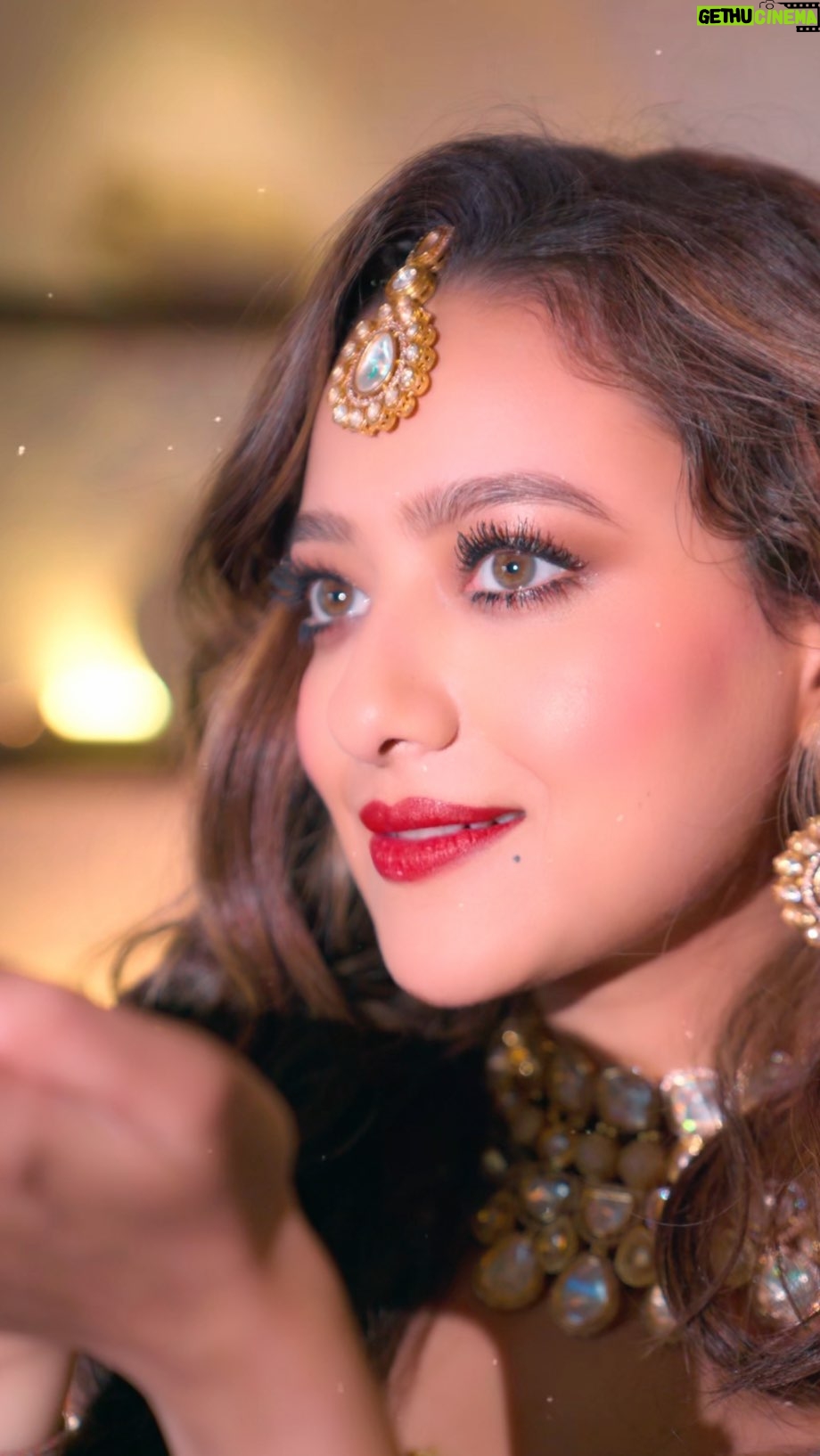 Madalsa Sharma Instagram - Spreading colours and sparkles this diwali🪔🫶💥✨❤️ #Happychotidiwali #festive 🎥✂️ - @saifcreations Styled by - @camy1411 Outfit by - @romaa_agarwal Bangles - @ijewels009 Jewellery- @surajbridal HMU by - @makeupbychanch Assisted by - @makeupbyannuja Location courtesy-@blanco_bandra Managed by -@didooshruti Team- @thetamannasantra @pahujalavina Thank you @ceejey777