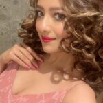 Madalsa Sharma Instagram - Hump day vibes😋💕 . . . . #reels #reelsinstagram #madalsasharma #kavya #videooftheday #instadaily #instavideo #instagood #instamood #mood #trending #trendingreels #reelitfeelit #reelkarofeelkaro #reeloftheday #reelit #love #actorslife