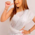 Madalsa Sharma Instagram - Sagle nai nai nai….😂🥴 #justforfun . . . . #reels #reelsinstagram #madalsasharma #kavya #videooftheday #instadaily #instavideo #instagood #instamood #mood #marathi #trending #trendingreels #reelitfeelit #reelkarofeelkaro #reeloftheday #reelit #love #actorslife