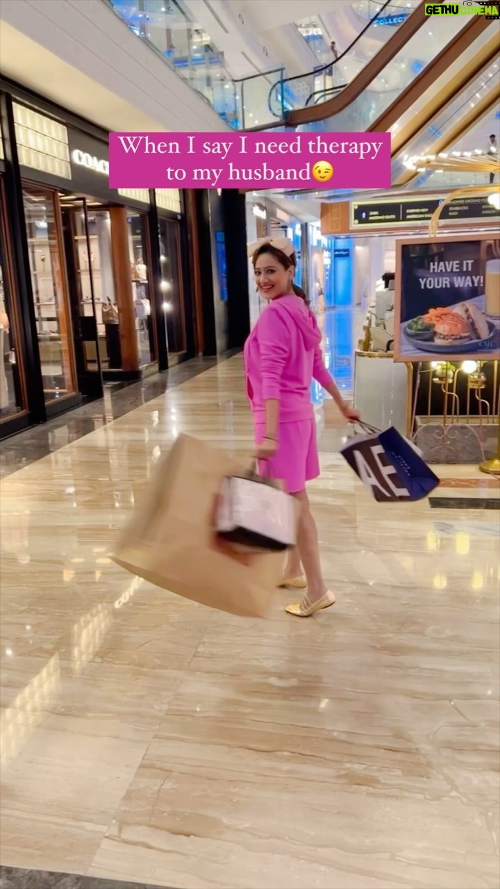 Madalsa Sharma Instagram - It’s always retail therapy….😉🤪 . . . . #reels #reelsinstagram #madalsasharma #kavya #videooftheday #instadaily #instavideo #instagood #instamood #mood #trending #trendingreels #reelitfeelit #reelkarofeelkaro #reeloftheday #reelit #love #actorslife