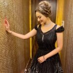 Madalsa Sharma Instagram - Feeling romantic coz I am in a ball gown❤️ . . . . #weekend #vibes #madalsasharma #kavya #picoftheday #postoftheday #instadaily #instapic #instagood #instamood #mood #love #actorslife