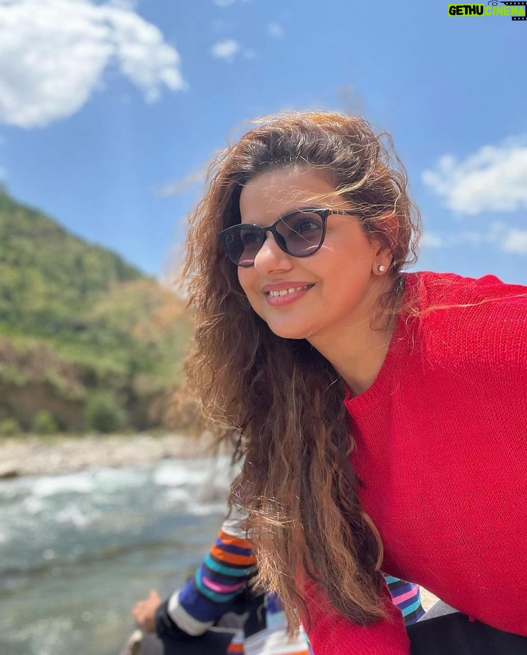 Madhu Sharma Instagram - wishing you a very happy birthday 🎂 @madhhuis #birthday #birthdaycake #bhojpuri #bhojpurireels #bhojpuriactress Hyderabad , Telengana. India
