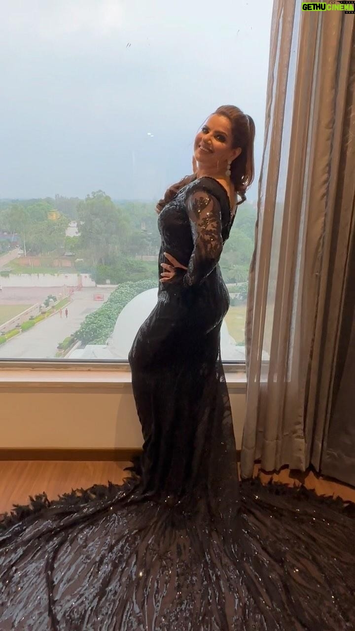 Madhu Sharma Instagram - Black my fav colour