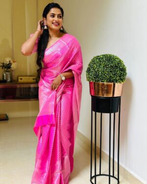 Madhumitha H Instagram - I just wanted to look pretty in pink.
Saree by - @shree_roopacollections 

#saree #pinksaree #lovely #staycute #traditional #smile