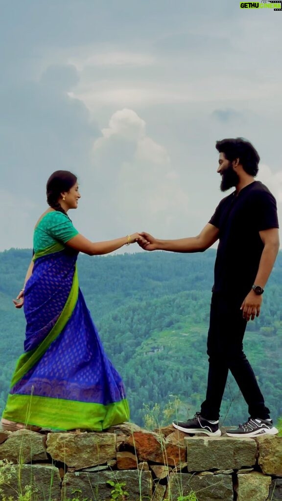 Madhumitha H Instagram - In some Parallel world 🌎 Direction and editing by - @iamgoudham #ethirneechal #serial #coactors #målare #malyalam #yercaud #trending #tamil #tamilreels #dance #montage