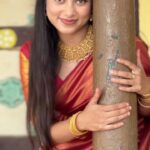 Madhumitha H Instagram - Glimpses ✨🌸 #traditional #redsaree #loveforsaree #pattusaree #temple #saree #jewelry #sareelove #keepitsimple #makeup #adshoot