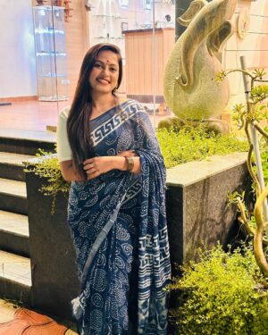 Madhumitha H Instagram - Divine ✨
Saree - @devismulmulcotton 

#cottonsaree #mulmul #mulmulsaree #smilemore #saree #divine