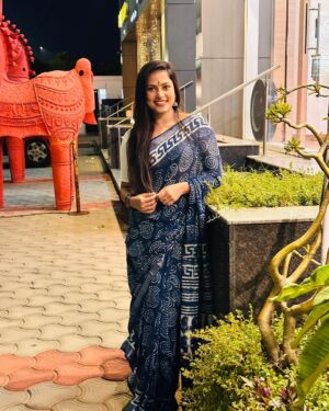 Madhumitha H Instagram - Divine ✨
Saree - @devismulmulcotton 

#cottonsaree #mulmul #mulmulsaree #smilemore #saree #divine