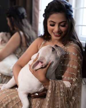 Madhumitha H Instagram - Can’t escape the pup-arazzi🐾🥺🖤🤍

Pc - @madpixelssm 
Thank you for capturing this amazing moment 🥺🖤

#fromthebignight #paws #love #cutie #frenchbulldog #whiteandblack #fourleggedchild