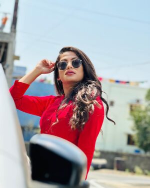 Madhumitha H Instagram - Same game different level👾❤️🖤

#red #black #slay