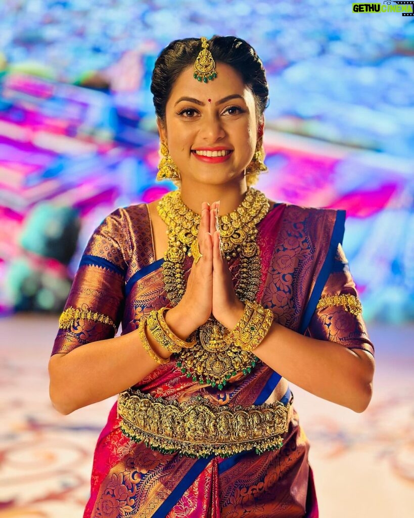 Madhumitha H Instagram - I hope this DIWALI fills your life with light and happiness 🪔✨🌸 #diwali #deepavali #culture #tradtions #customs #saree #traditional #festivetime #festivewear #jewelry #smile #love #light #happiness
