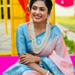 Madhumitha H Instagram - ✨🪷 Hairstyle by - @prabavathi_madhu #saree #ayudapooja #festivevibes #suntv #smilemore #pinkandblue #traditional #jewelry #jewellery #whitestone