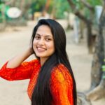 Madhumitha H Instagram - 🧡✨ Heart smiles #sunshine #orange