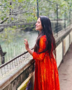 Madhumitha H Instagram - 🧡✨
Heart smiles 

#sunshine #orange