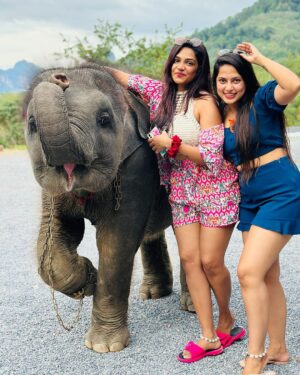 Madhumitha H Instagram - So here it comes! I agreed to the whole trip for this kutty @madhumitha.h_official. She is a beach gurl and i am a mountain wala 😉 and i lov animals. So i had an agreement with her to show me elephant 😝 but she failed it by mistake and i went mad 😠. So later today she tried harder and harder and took me there somehow but we ran out of cash, she pleaded, managed somehow within the money and i was flaunting ♥️♥️♥️ i even got mad that she didn’t click my pics properly so she asked for retake and clicked me again ♥️♥️♥️ em sorry babieeee and ilovuuu the most♥️♥️ never leaving ur side 🤣 cheers to many of my useless fights kuttieeeee🧿🧿🧿 always with u my pysch
