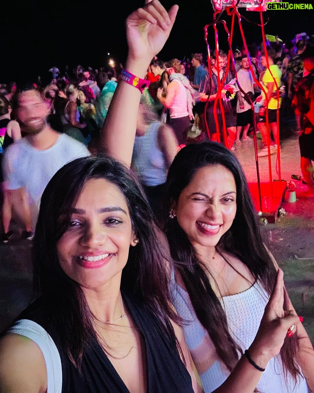 Madhumitha H Instagram - We made it to the WORLDS BEST PARTY đĒŠđđ Full moon party đ #besties #fullmoonparty #kohsamui #thailand #girlstrip #party #worldsbestparty #love #justtwogirlshavingfun #balckandwhite #partytime Full Moon Party Koh Phangan