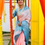 Madhumitha H Instagram - ✨🪷 Hairstyle by - @prabavathi_madhu #saree #ayudapooja #festivevibes #suntv #smilemore #pinkandblue #traditional #jewelry #jewellery #whitestone
