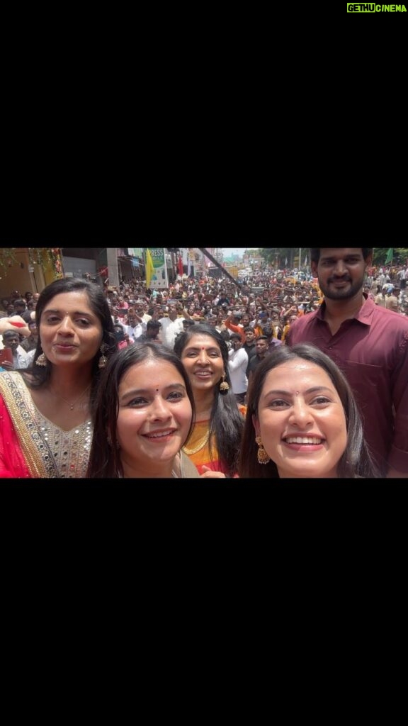 Madhumitha H Instagram - My first hayyoda moment ♥️ Thank you so much THIRUKOVILUR MAKKALE🥹 It was great meeting you alll #jawan #hayooda #tamilsong #tamil #reelsinstagram #trending #love #loveyouall #thirukovilur✌ #opening