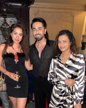 Madhura Naik Instagram - Big cheers 🥂 🙌🏼 on your success and more to come! X 
Fun times at #dreamgirl2 success party!