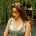 Madhura Naik Instagram - Mask off 🥷 Bikini @curves.kurumba Photo @rameshaselasurfphotography