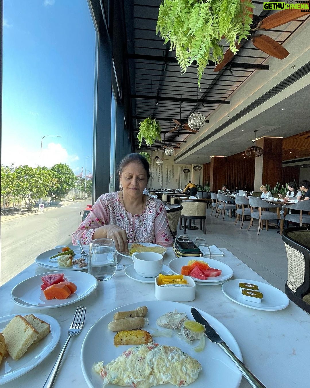 Madhura Naik Instagram - Pre weekend dump 🫣😂🪷 Colombo, Sri Lanka