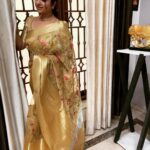 Mahalakshmi Shankar Instagram - Attractive pure kora tusser fabric with designer embroidery all over saree and weaving Kanchi border from @chinnam_collections Beautiful blouse designed and stitched by @anora_artstudio Hair stylist @jenifer_hair_stylist_official