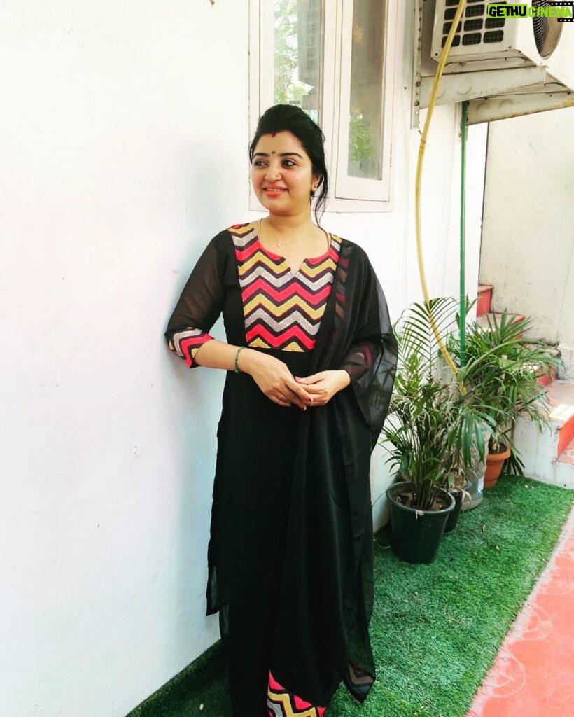 Mahalakshmi Shankar Instagram - Never ever give up… Beautiful georgette with colourful cotton lace design salwar from @close2_heart_collections
