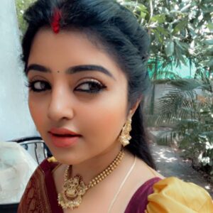 Mahalakshmi Shankar Instagram - This too shall pass…

Beautiful saree from @santhiyacollection 
Beautiful Lakshmi pendant blouse from @laxmi_jewelrystudio 
Blouse designed and stitched from @lakshmi_lv14 
Hair stylist @jenifer_hair_stylist_official