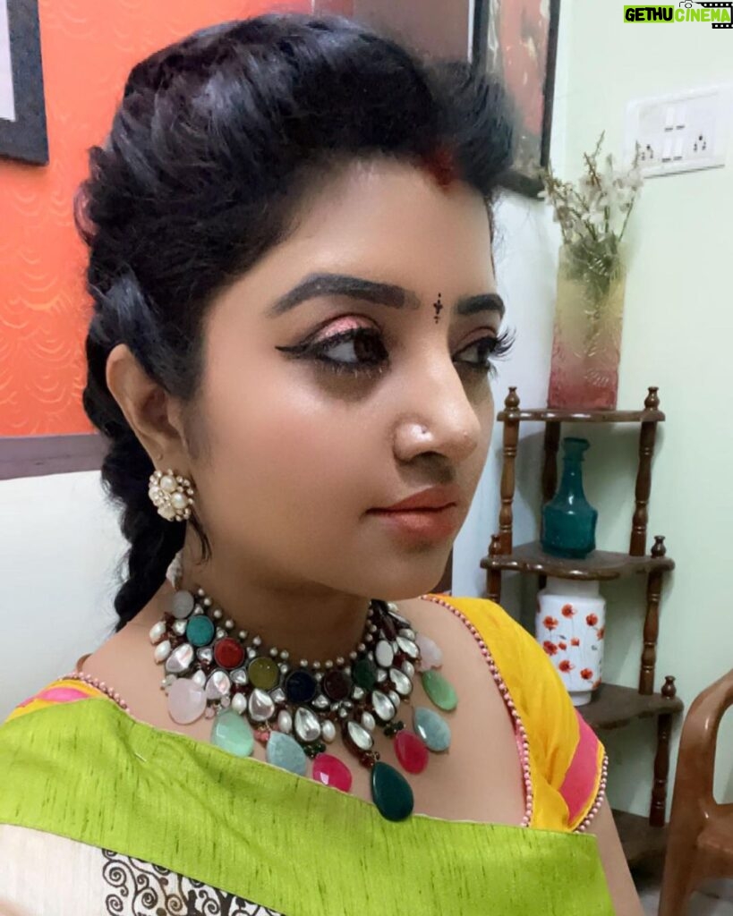 Mahalakshmi Shankar Instagram - Wearing beautiful Kundan jewellery from the @jewel_by_sankge No doubt, it is precise for any occasion and outfit.