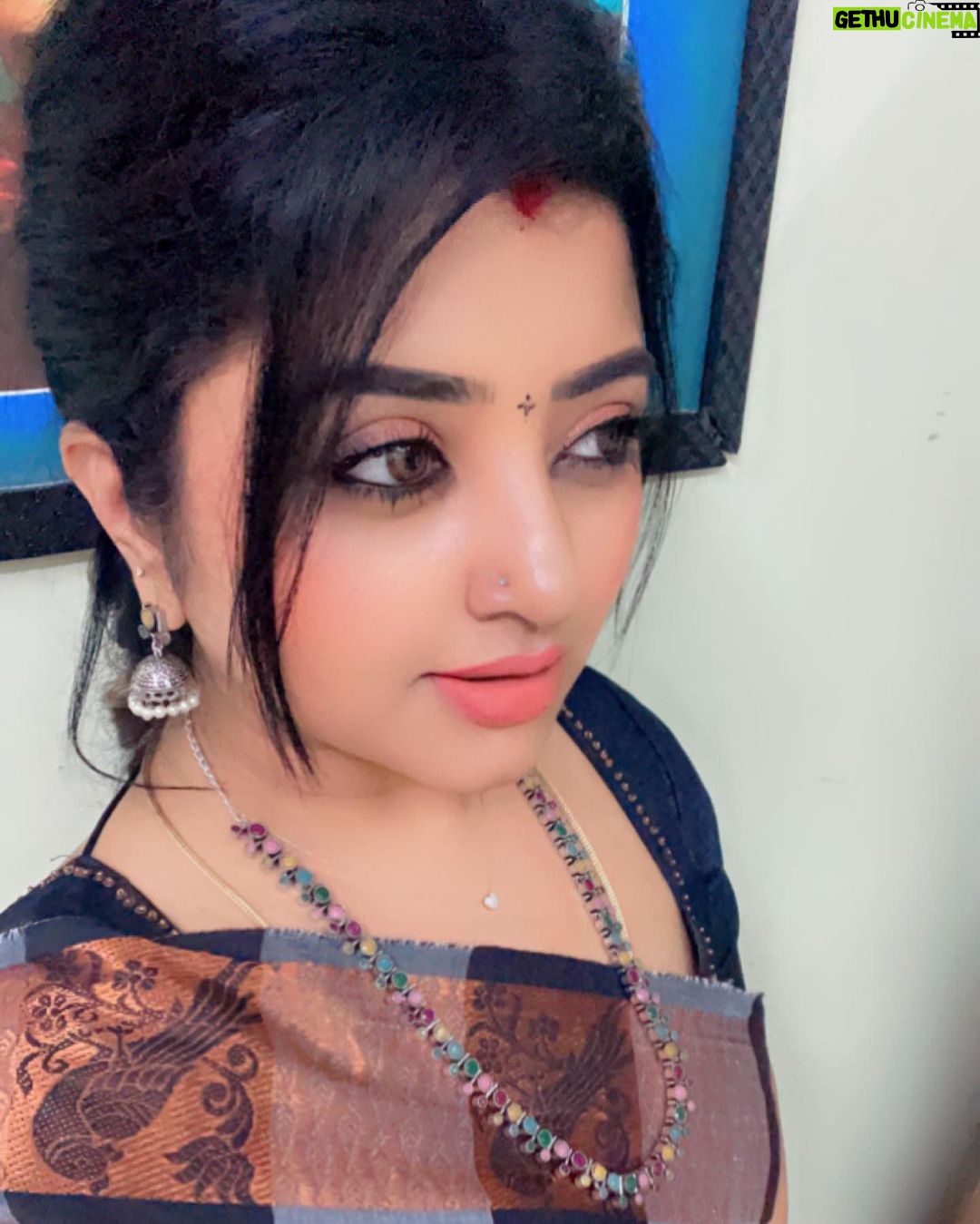 Mahalakshmi Shankar Instagram - Attractive Victoria jwellery set and German silver set from @yaazhi847