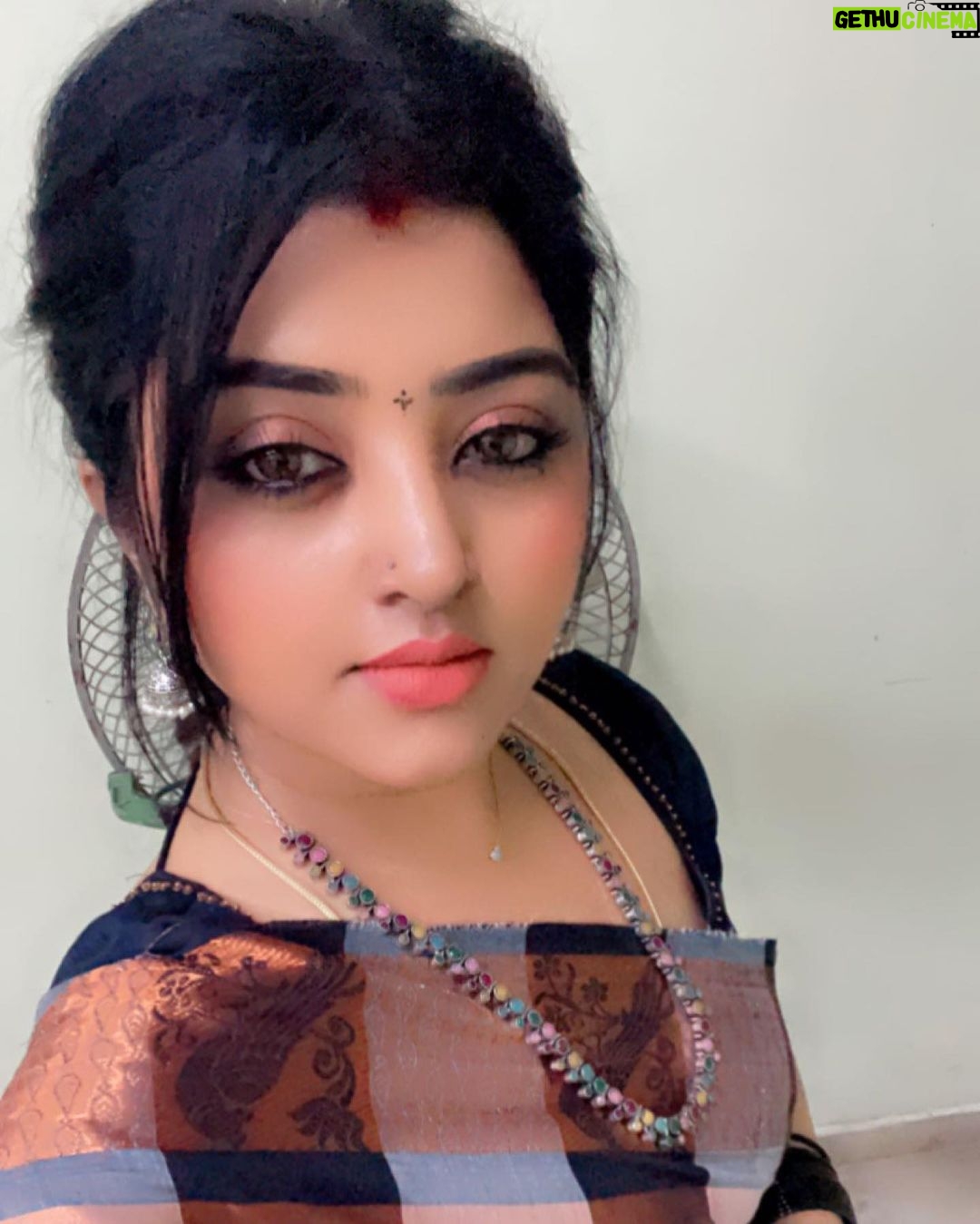 Mahalakshmi Shankar Instagram - Attractive Victoria jwellery set and German silver set from @yaazhi847