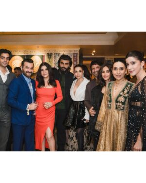 Maheep Kapoor Instagram - Ahhhhhmazing evening ❤️❤️❤️🤗 Family , Friends & the cherry on the cake DAVID BECKHAM !!!!!!! #SuchAGentleman 🤩😍 Thank you my darling @sonamkapoor & @anandahuja ❤️🤗