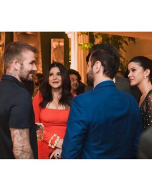 Maheep Kapoor Instagram - Ahhhhhmazing evening ❤️❤️❤️🤗 Family , Friends & the cherry on the cake DAVID BECKHAM !!!!!!! #SuchAGentleman 🤩😍 Thank you my darling @sonamkapoor & @anandahuja ❤️🤗