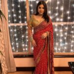 Maheep Kapoor Instagram - This saree is everything 🤩❤️🧨 Styled by : @mohitrai with @shubhi.kumar Outfit : @rimpleandharpreet Assisted by @kashishsinhaaa Jewellery by @tyaanijewellery 🧨❤️🪔 #Diwali2023 🧨❤️