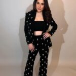 Maheep Kapoor Instagram - My love for suits continues 🤩❤️ #ComfortableChic 📸 .. by my son @jahaankapoor26 😁🤗🤗 Styled by : @mohitrai with @shubhi.kumar Outfit : @worldofasra Assisted by @kashishsinhaaa Hair : Hairby_shivanik Makeup : @sabakhanmakeup
