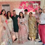 Maheep Kapoor Instagram - Merry Christmas & Happy New Year ❤️ from mine to yours ❤️🧿 #MyXmasWeek with #Family #Grateful #2024 🧿💝