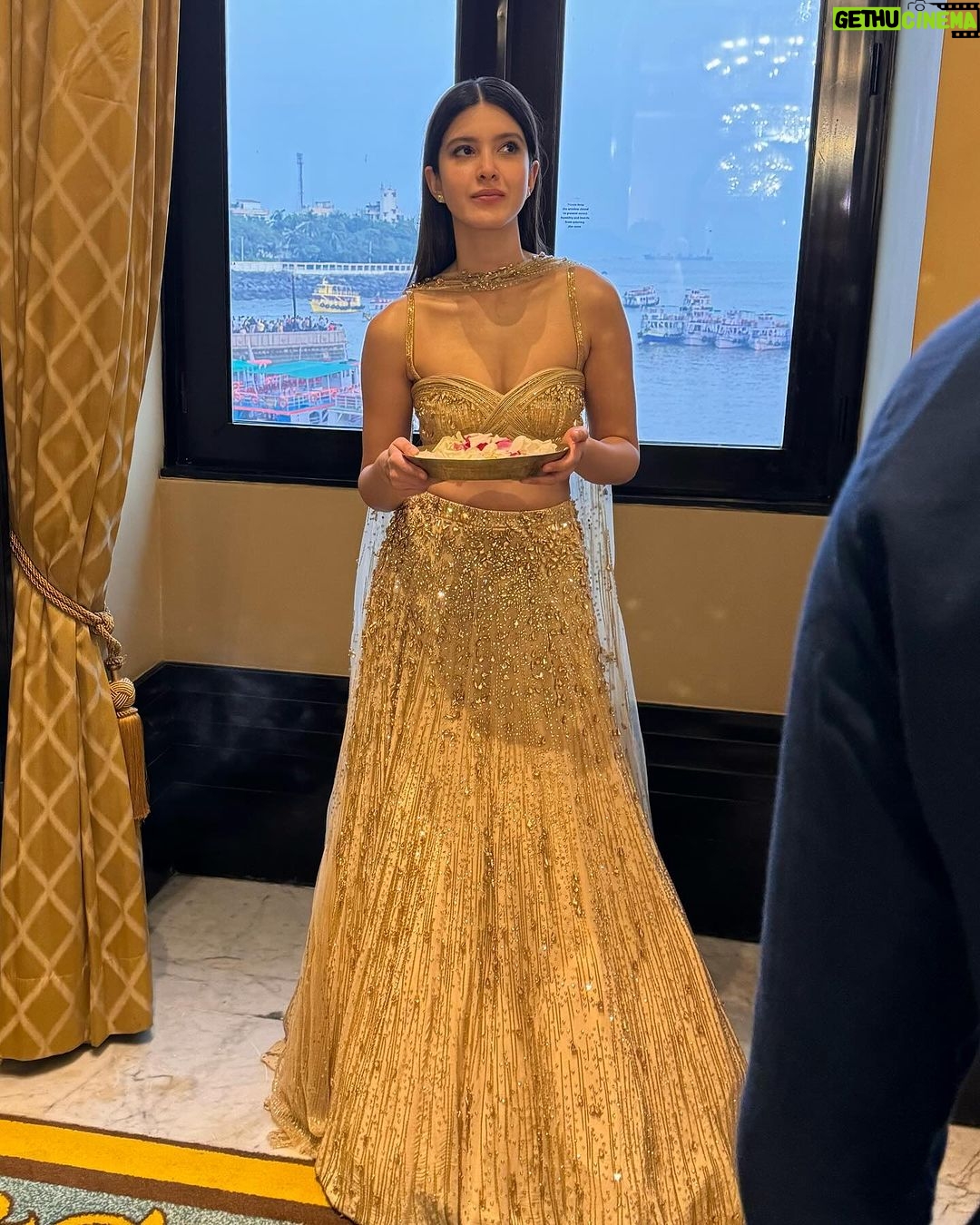 Maheep Kapoor Instagram - Congratulations my darling @vedika.karnani & @rishi_sujan #Mr&Mrs #ForeverAfter 💝🌈 #MemoriesMade 💖 @reemakarnani #anupkarnani