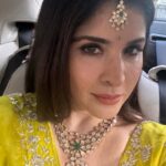 Maheep Kapoor Instagram - Love my lime green @vikramphadnis lengha 🍋💖🍀 #WeddingReady ,,, Jewels @tyaanijewellery 💝💖💖