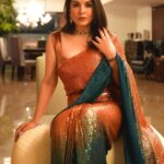 Maheep Kapoor Instagram - Razzle Dazzle in @manishmalhotraworld Saree 🤩 #SareeGoals #ILoveIt ! ❤️ #Sparkle&Shine @tyaanijewellery Outfit @manishmalhotraworld @manishmalhotra05 Styled by @mohitrai with @shubhi.kumar