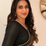 Malavika Jayaram Instagram - ✨