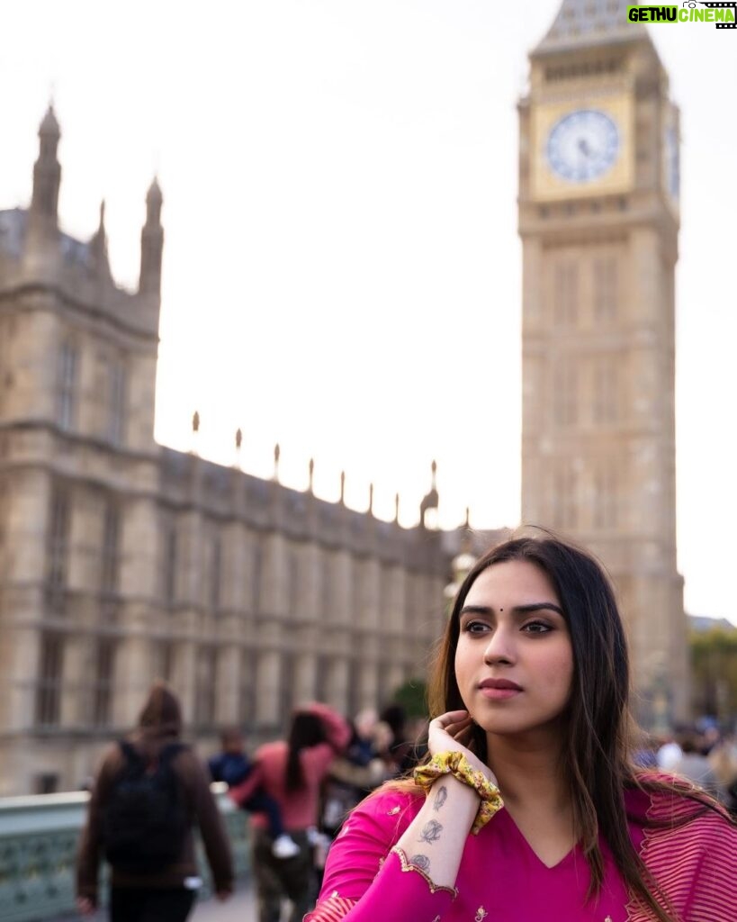 Malavika Jayaram Instagram - Throwback to when I strutted proudly through London in my desi attire. Thanks @georgesimon_m for these beautiful shots