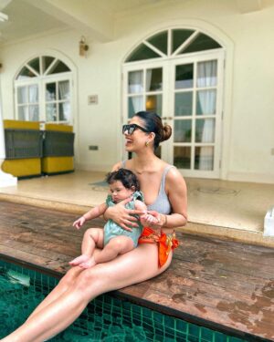 Malvika Sitlani Instagram - Abby’s first trip! ✈️🌎😍
.
.
It had to be Goa! 👙☀️🏖️
I used to always spend my summers here. And guys she is sucha darling 🥺 
She has laughed SO much & it’s so infectious! 🥰
We’re having the best time, so many new firsts! 🥹