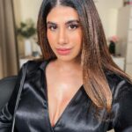 Malvika Sitlani Instagram - 🖤 Friday 🖤