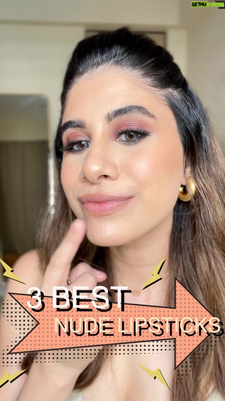 Malvika Sitlani Instagram - You will always catch me in Nudes 💛😉 . . #lipstick #afforadablelipsticks #nudelips #makeup