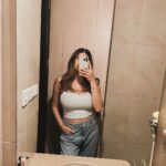 Malvika Sitlani Instagram - My days look so different now 🥰 1. I’m finally feelin myself 2. I get in a workout no matter what 3. I love spending time with my Abby 4. She’s finally turning! 5. Abby moved to her big girl bed now 💛 6. Again, smooshing my baby girl 🥹 🌸💪🏼💛 One day at a time 🌸