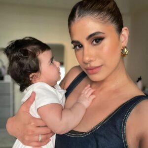 Malvika Sitlani Instagram - Happy 5 months my Abigail! ✨

• You’ve made me a member of the 5 am club 🤓
• You make me laugh when I’m at my lowest point 
• You are the happiest baby I know 
• Your laughter is infectious 
• Your eyes are filled with curiosity
• You are SO beautiful 🥹
• You are so sassy and dramatic 

My life has become beautifully chaotic! 😅🥹

I love you more everyday, baby girl 💛