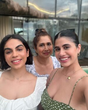Malvika Sitlani Instagram - My girls!!! 🌟💋🫀
.
.
🌴☀️
@veronicabahl @jenifercaroline7 🤗 have been my pillars through it all 🤍

I genuinely don’t know what I would do without them 💕