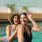 Malvika Sitlani Instagram - My girls!!! 🌟💋🫀 . . 🌴☀️ @veronicabahl @jenifercaroline7 🤗 have been my pillars through it all 🤍 I genuinely don’t know what I would do without them 💕