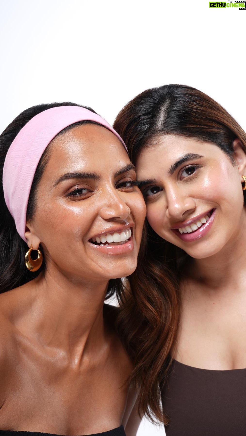 Malvika Sitlani Instagram - 🚨BREAKING NEWS: OUR DEWY LIP TREATMENT IS NOW LIVE IN INDIA 🇮🇳🇮🇳 Our lip oil meets lip plumper meets lip mask is CLINICALLY PROVEN to increase lip moisture by 114% for up to 8 hours while working to repair and plump lips. Rooted in Ayurvedistry™ this vegan formulation is an ultimate innovation when it comes to lip care… ➡️ We biomimiced the benefits of desi ghee taking inspiration from its nourishing & healing properties ➡️ It has Phytoplump™ - a potent fusion of next generation low weight Hyaluronic Acid with potent Peptides, Squalane, Pomegranate, Lotus and Rose which leaves lips: 💗NATURALLY FULL 💗 DRAMATICALLY SOFT 💗 DEEPLY HYDRATED 💗 VISIBLY PLUMP 💗