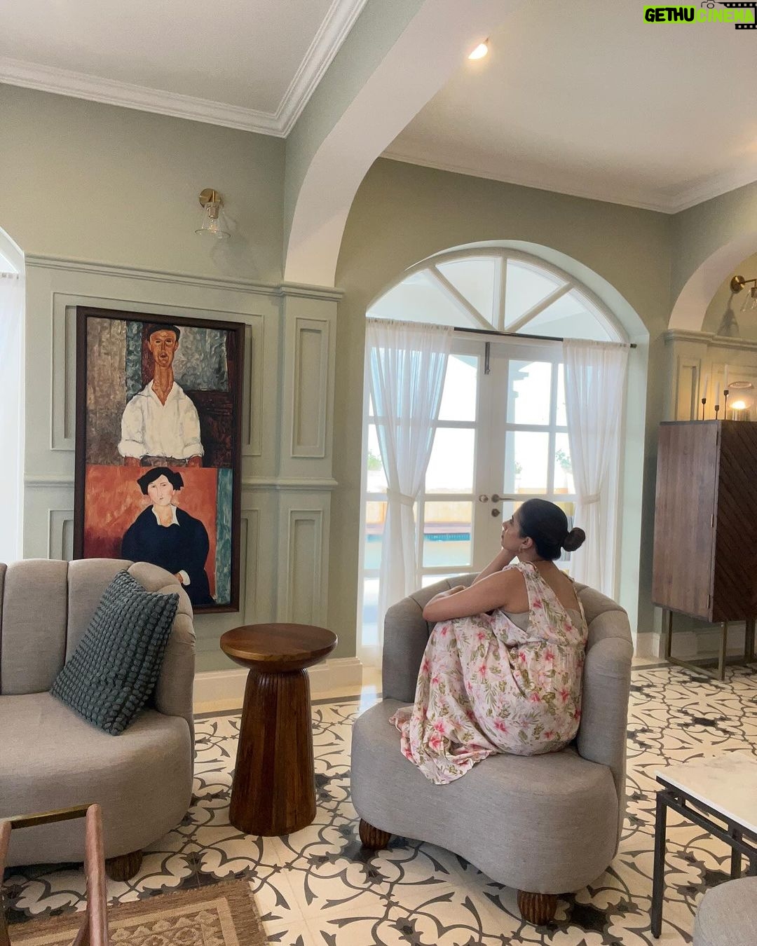 Malvika Sitlani Instagram - Finally back at one of my favourite destinations Goa ποΈπ₯° We stayed at the π Villa Jaca among the Rainforest Villas I could not have chosen a better location to spend my vacation π©΅π©΅ The Interiors is what caught my eye, it was exactly of what Iβd imagine my dream home to be π‘π«Άπ» It was a warm and cozy space β¨ and I love how inspired I felt in that villa!! For me service means everything when it comes to choosing my location to stay ππ» And itβs safe to say that the service was impeccable π― and I highly recommend the @rainforestvillasgoa @mayalandhomesgoa More pictures and videos to come stay tuned π₯°π«Άπ» . . . #AbikaInGoa #GoaDiaries #RainforestVillas #Vacation #Goa #hosted